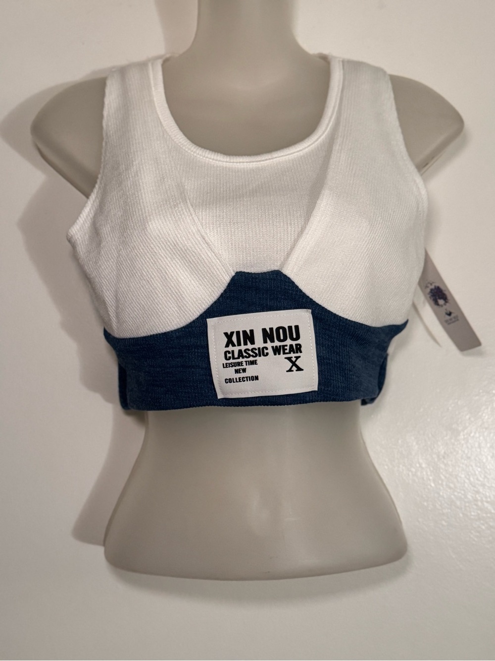 Xin Nou Colorblock Ribbed Sports Bra - White & Navy
